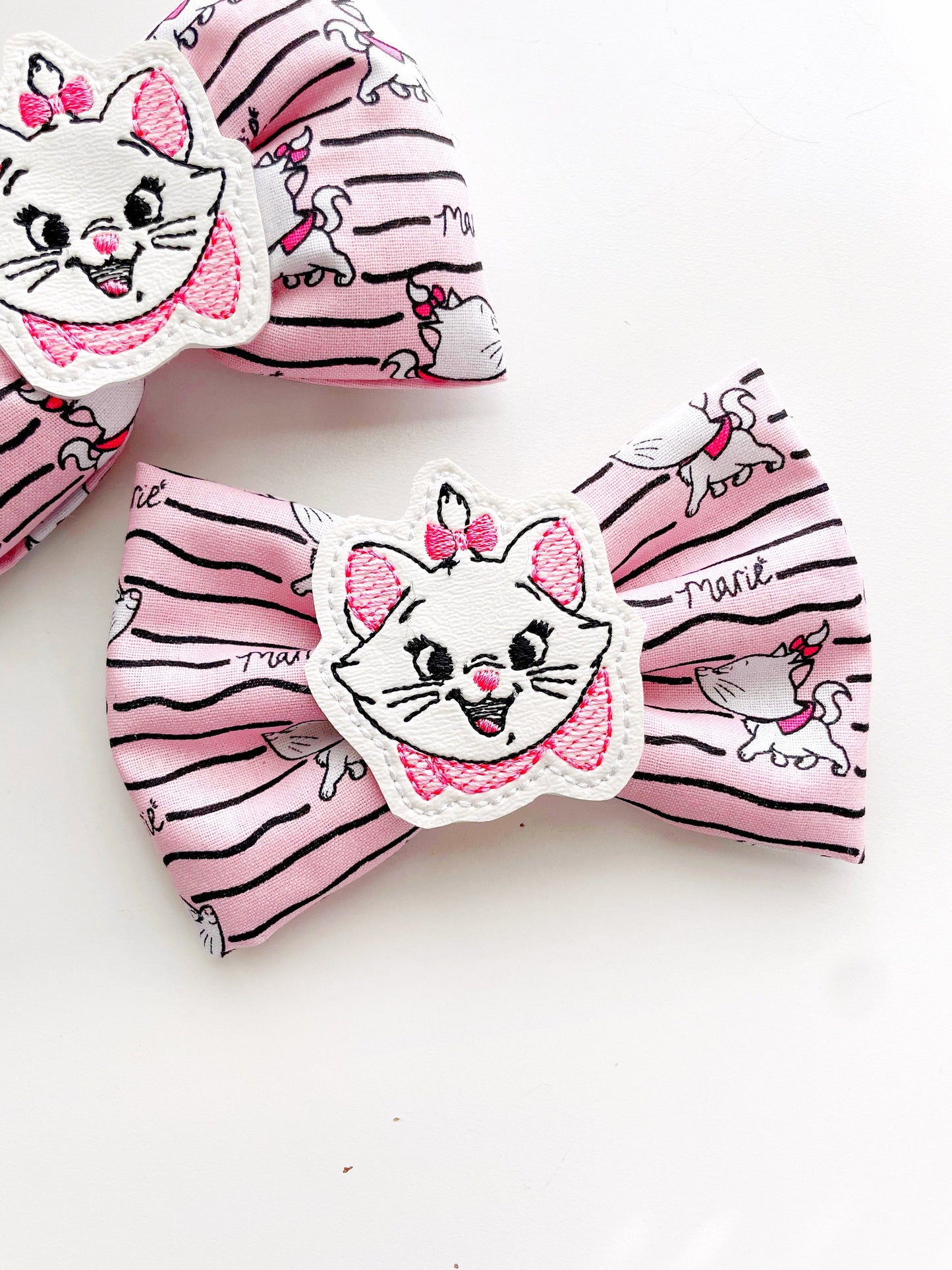 Marie Hair Bow; White Cat Marie Hair Clip; Walt Disney Hair Accessory; Handmade Inspired Bow; Disney Marie Bow; The Aristocats Hair Bow