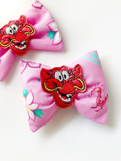 Mushu Fabric Bow,  Mulan Hair Bow, Disney Inspired Hair Clip, Mushu Hair Bow, Mulan Mushu Hair Clip, Disney Park Hair Bow