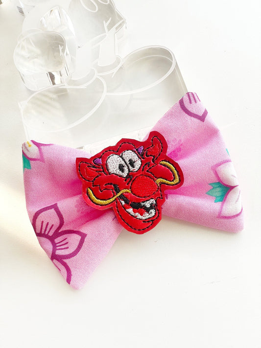 Mushu Fabric Bow,  Mulan Hair Bow, Disney Inspired Hair Clip, Mushu Hair Bow, Mulan Mushu Hair Clip, Disney Park Hair Bow