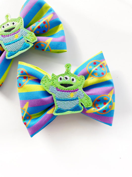 Toy Story Hair Bow; Green Alien Hair Bow, Disney Hair Bow, Toy Story Hair Bow, Disney Bow, Girls Hair Accessories, Disney Pixar Hair Bow