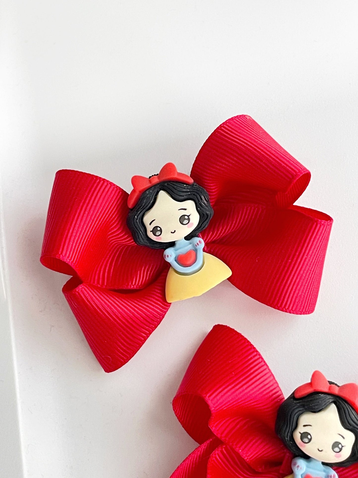 Snow White Hair Bow, Red Hair Bows, Disney Princess Hair Clips, Red Hair Clips, Snow White Hair Bow, Snow White Pigtail Bow